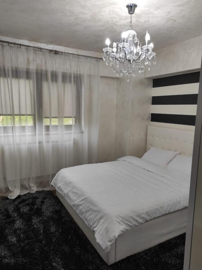 Apartament Lux Ultracentral Craiova Extérieur photo