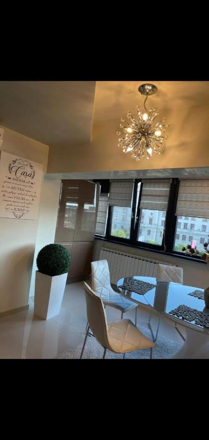 Apartament Lux Ultracentral Craiova Extérieur photo